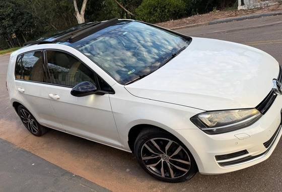 VOLKSWAGEN GOLF 1.4 TSI HIGHLINE 16V GASOLINA 4P AUTOMÁTICO VOLKSWAGEN GOLF 1.4 TSI HIGHLINE 16V GASOLINA 4P AUTOMÁTICO
